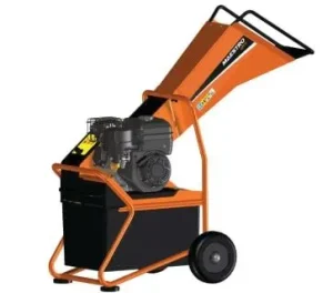 En haveklipper med motor og indføringsrør.