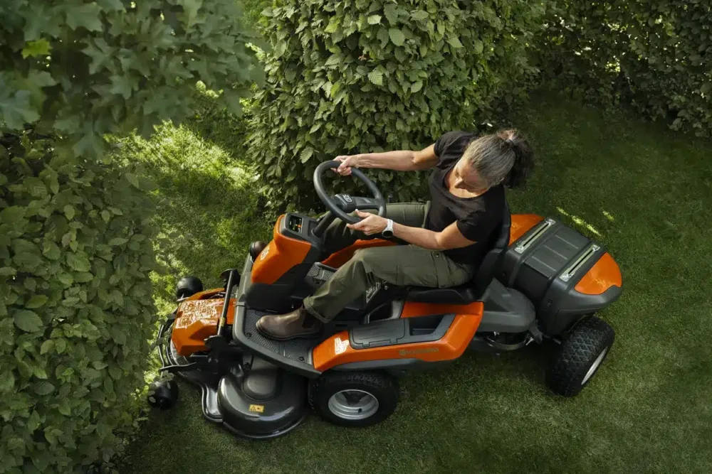 Husqvarna R 200iX AWD Batteridrevet rider Inkl. batteri - Ekskl. lader - Image 4