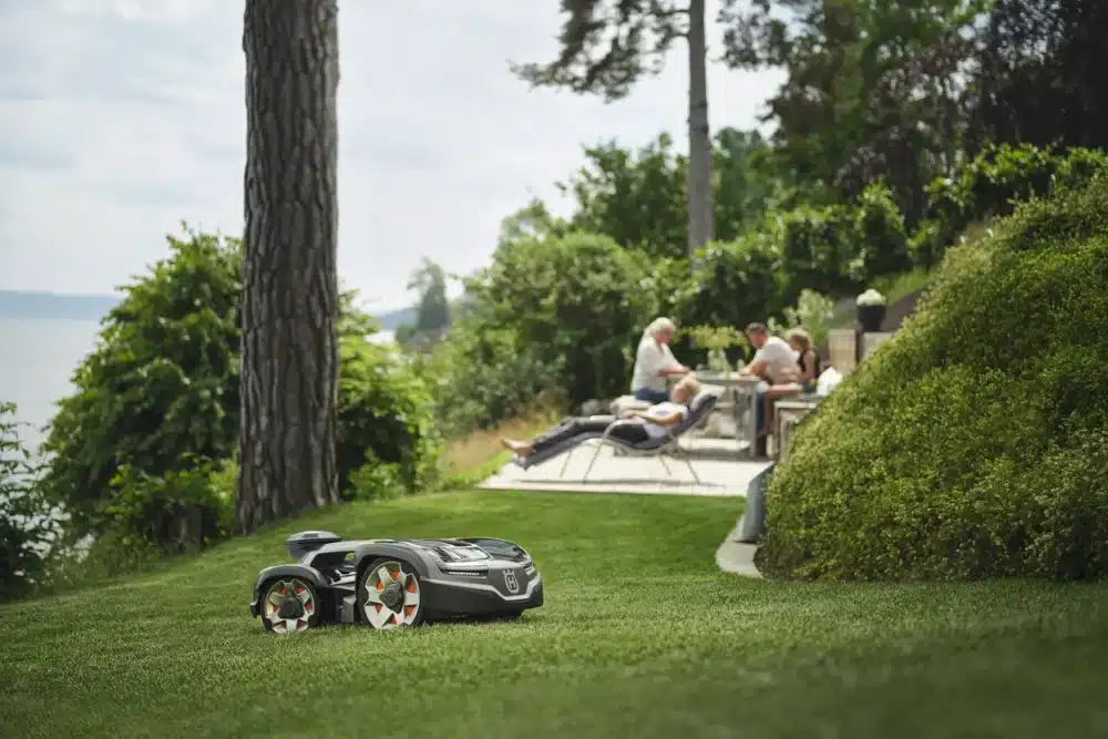 Husqvarnas Automower® 435X AWD NERA med kabelfri teknologi - Image 6