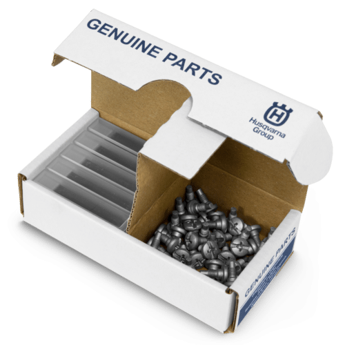 En åben kasse med Husqvarna reservedele.