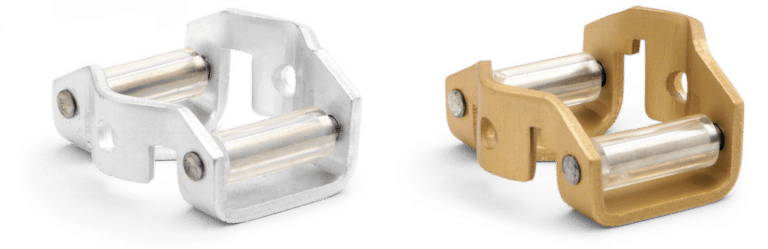 Metalbeslag i sølv og guld med ruller