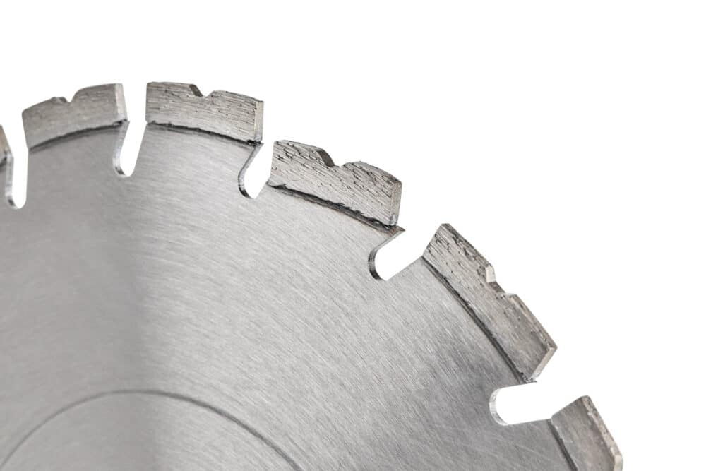 Nærbillede af en savklinge