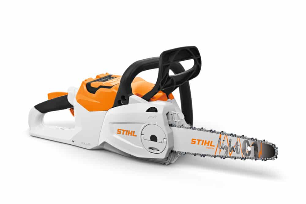 En STIHL batteridrevet motorsav.