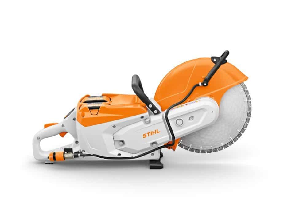 En STIHL rundsav med orange og hvidt design.