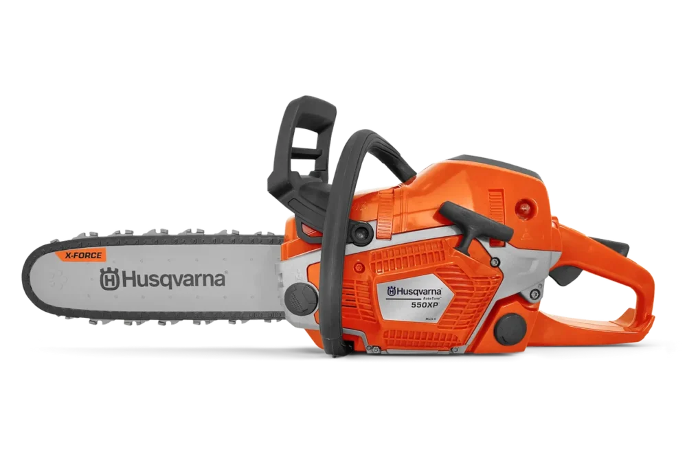 Orange Husqvarna motorsav