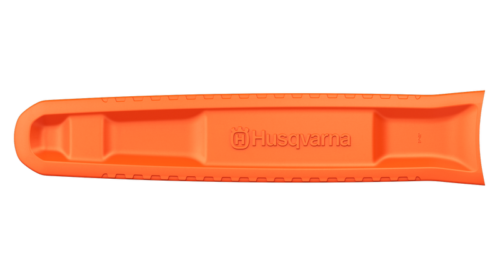 Orange skede til en motorsav fra Husqvarna.