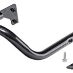 Sort beslag med løse skruer