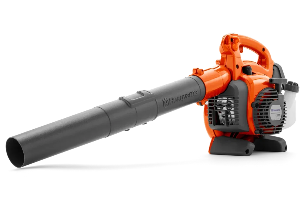 Orange Husqvarna løvblæser