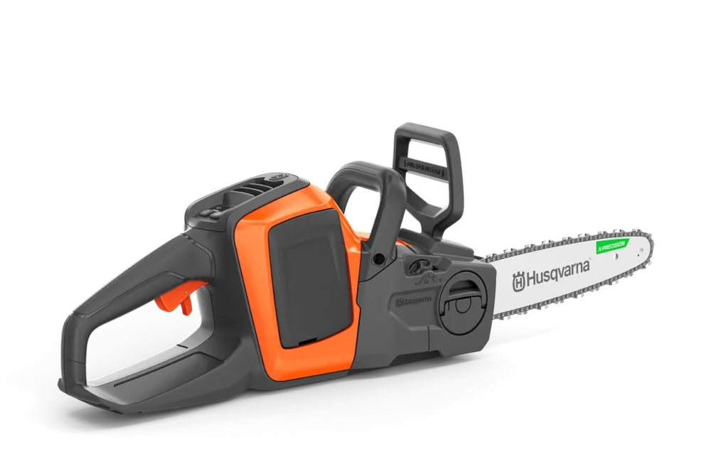 Husqvarna motorsav på hvid baggrund