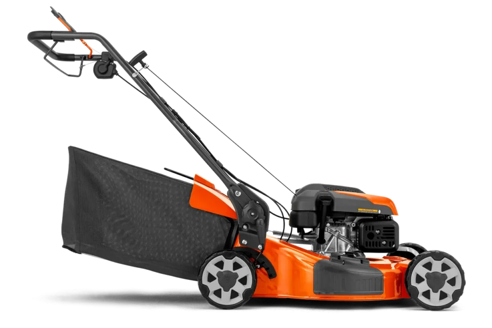 Orange og sort plæneklipper