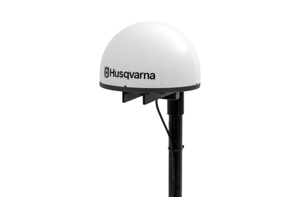 Husqvarna RTK-GPS antenne på en sort stang