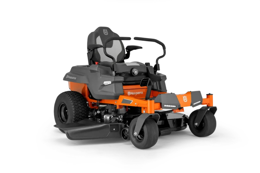 Husqvarna zero-turn plæneklipper i orange og sort.