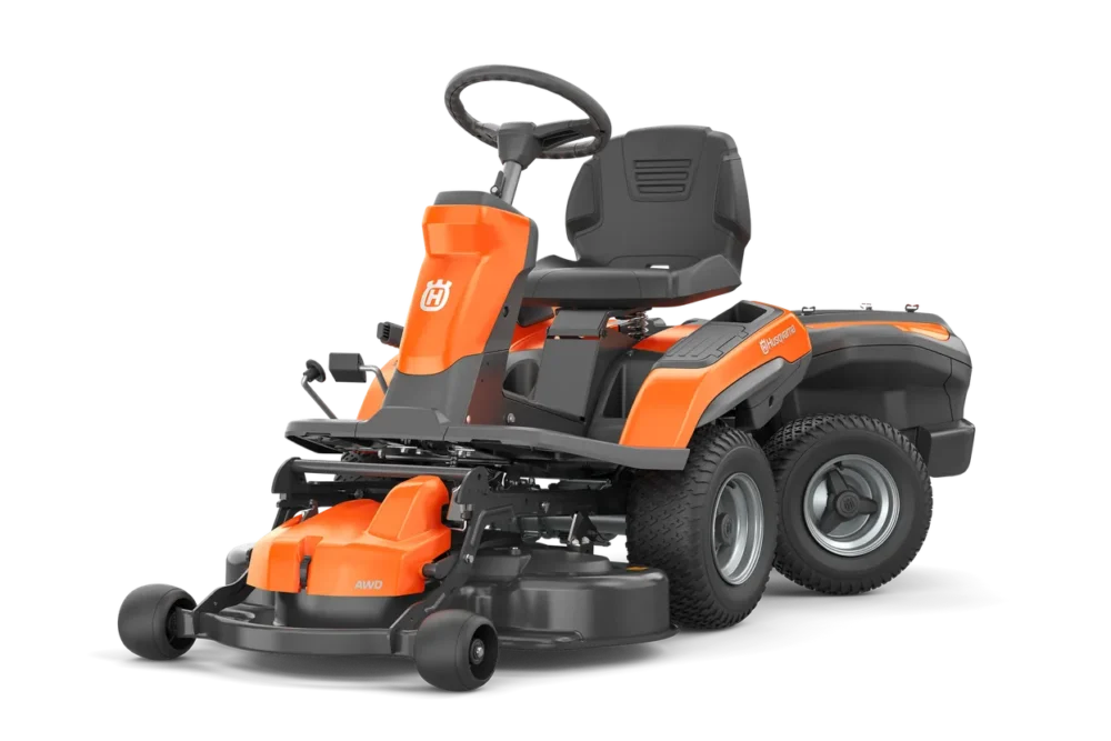 En orange Husqvarna havetraktor.