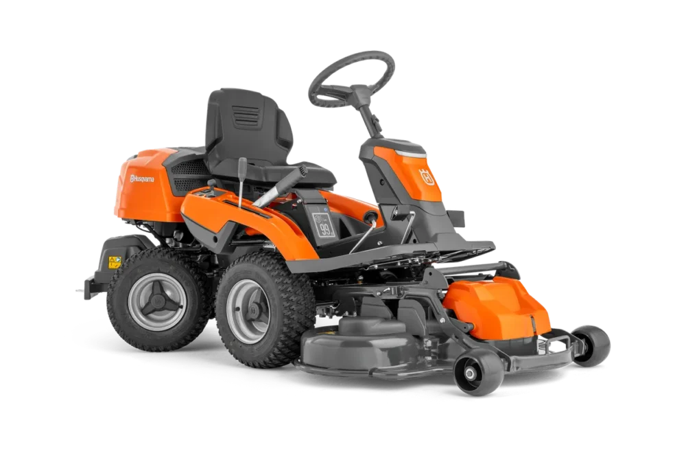 En orange Husqvarna havetraktor