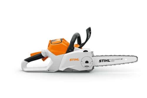 Motorsav med orange og hvidt design fra STIHL.
