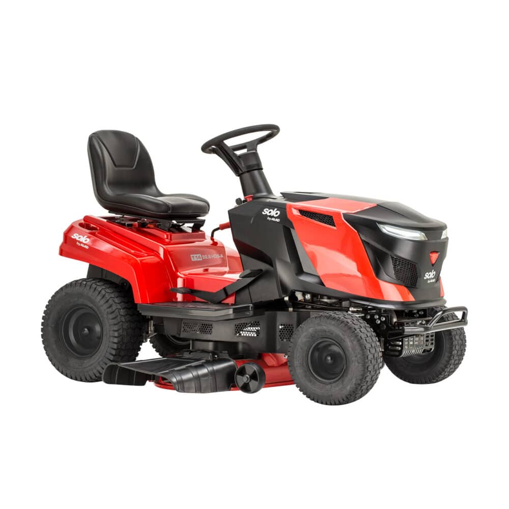 Rød havetraktor med sort sæde og styr.